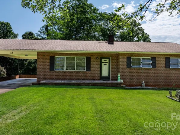 204 Whitley Rd, Morganton, NC 28655