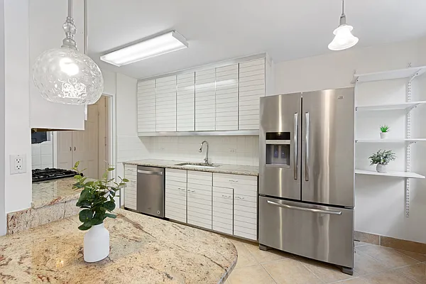 Rented by Sotheby's International Realty | media 4