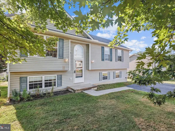 318 Corvette Dr, Martinsburg, WV 25405