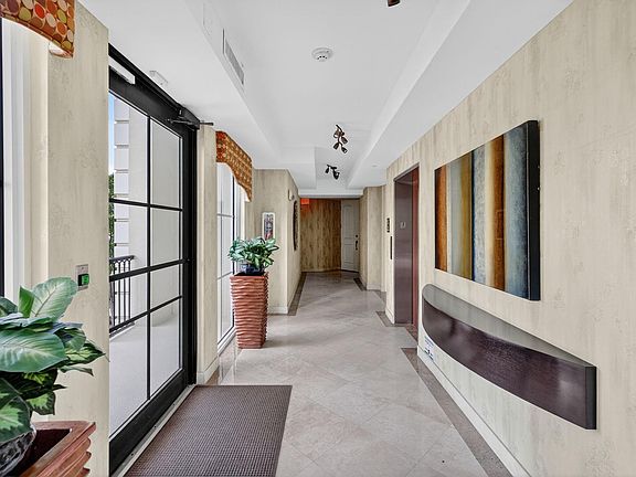 5th image of 1414 SE 12th St Unit 2B