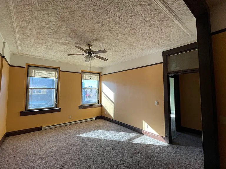 109 1/2 E 6th St #16 — Photo 8