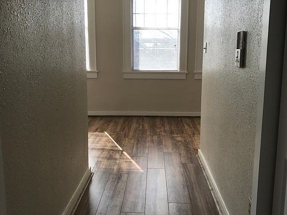 4th image of 530 7th St APT 402