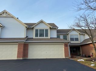 30W104 Fairfax Ct, Warrenville, IL 60555