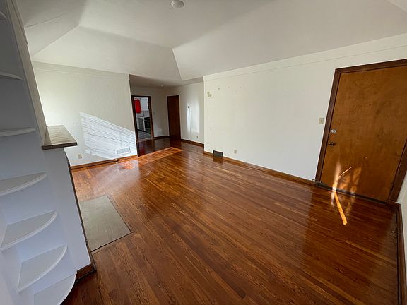 5th image of 1655 Northwest Blvd