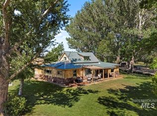 8462 Melmont Rd, Melba, ID 83641