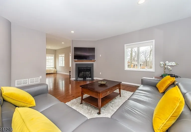 18 Puddingstone Rd — Photo 11
