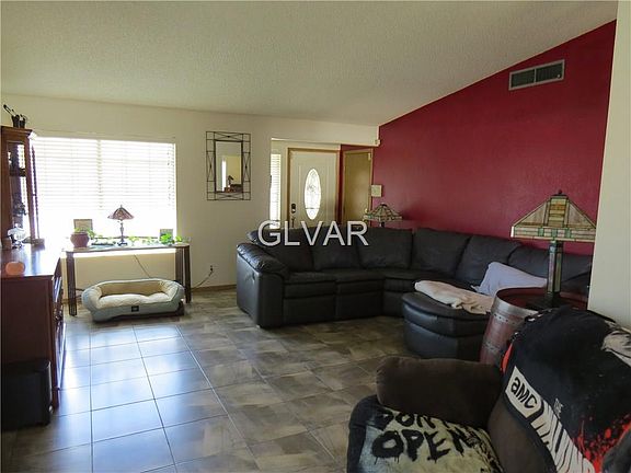3rd image of 3124 Cactus Springs Dr