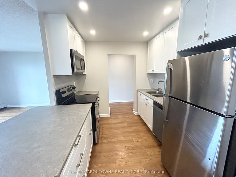 82 Millside Dr #1003 — Photo 6