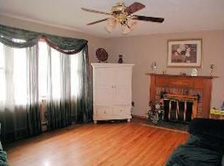 75 Foxcroft Rd, Enfield, CT 06082