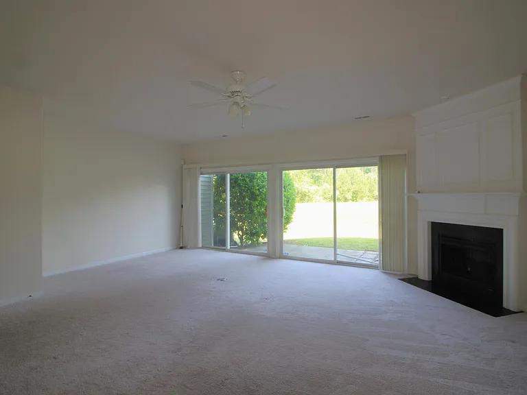 104 Hickory Meadow Cir — Photo 6