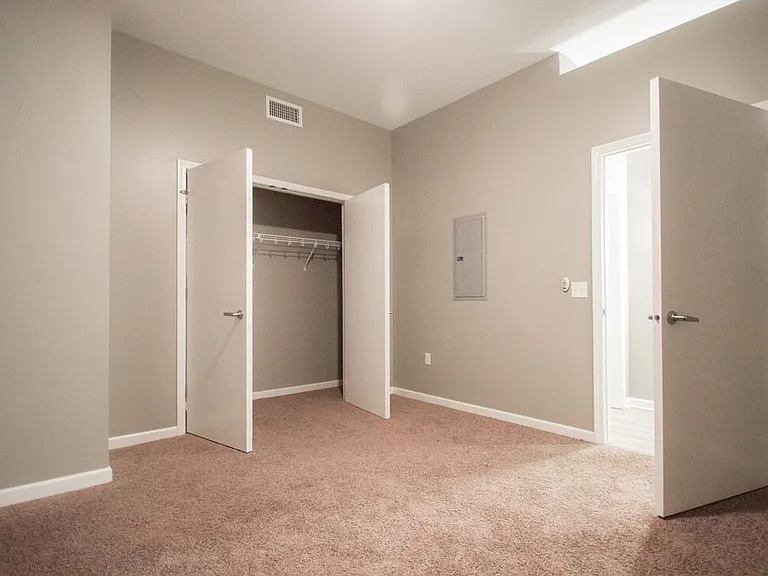 1520 Harney Street — Photo 4