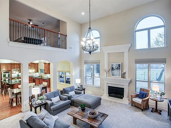 3rd image of 2417 Top Rail Ln