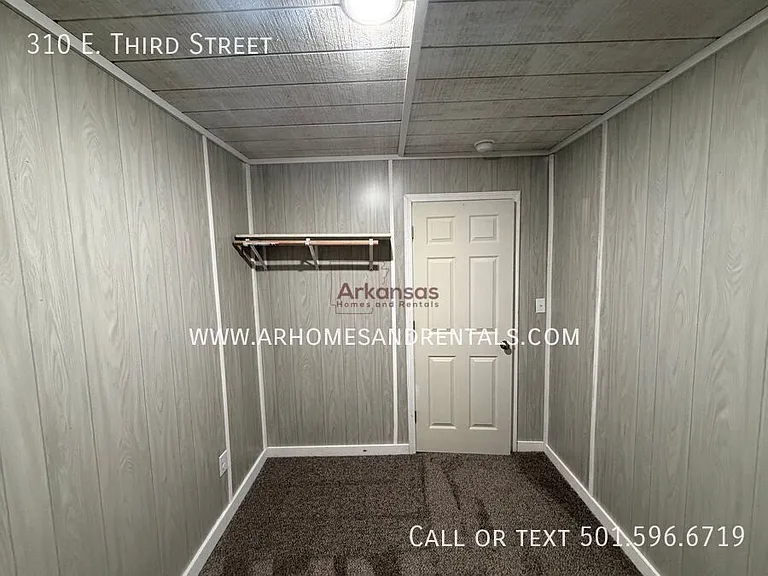 310 E 3rd St — Photo 14