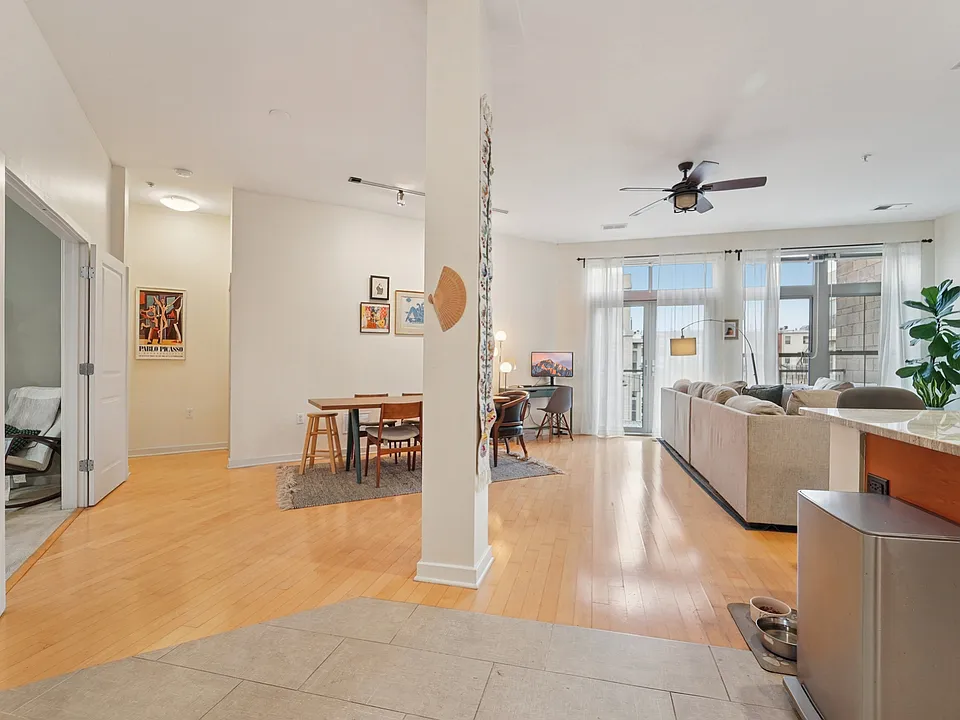 1209 N Charles St #312