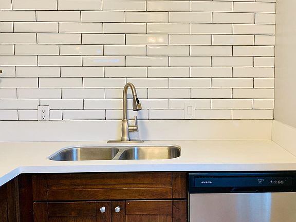 4th image of 2831 L St