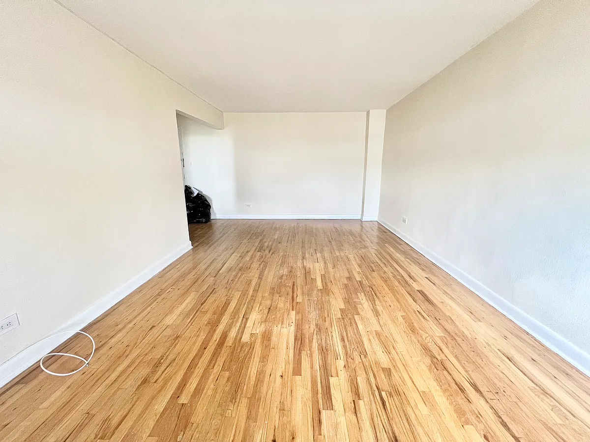 Building Photo - 2752 Homecrest Ave #711