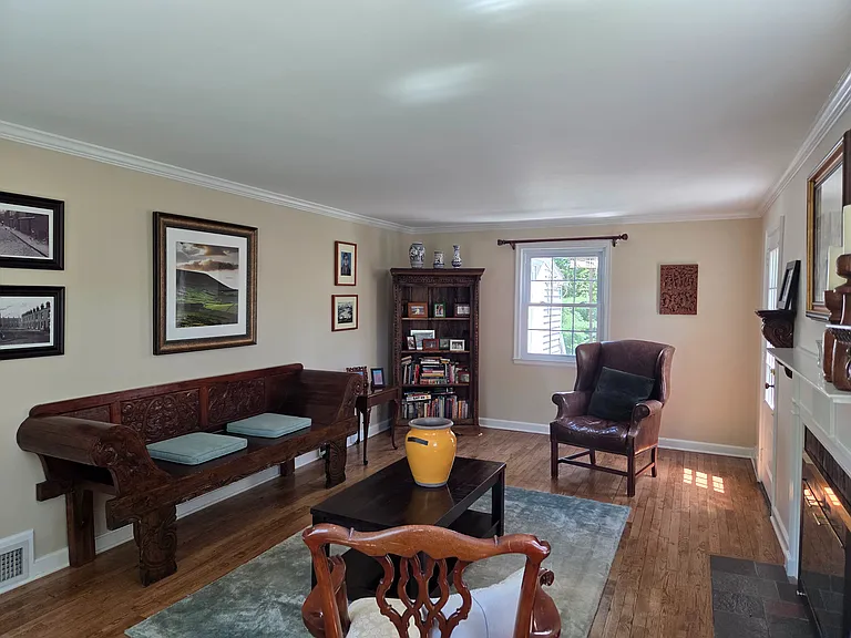 137 Passaic Ave — Photo 10