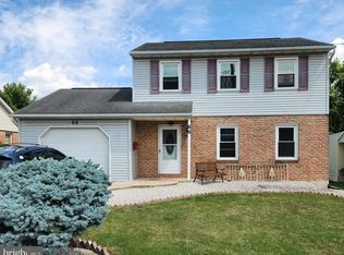 66 Robert Rd, Ephrata, PA 17522