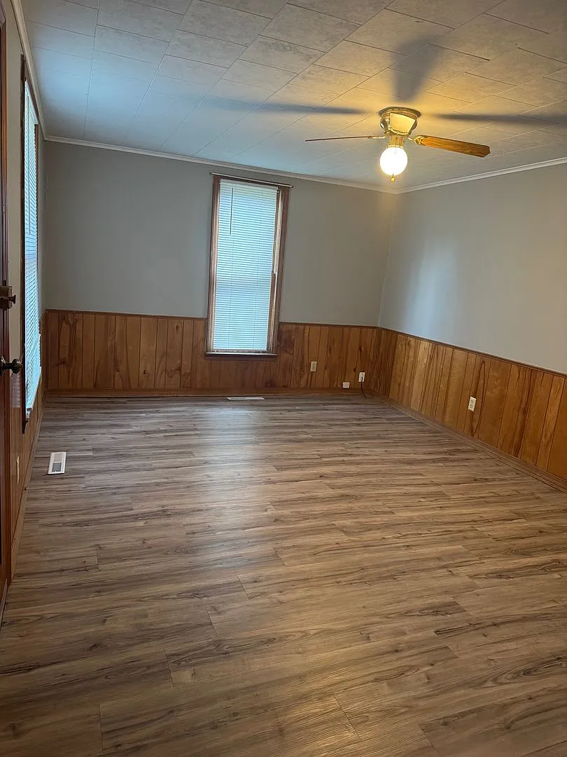 Cute 2 Bedroom/ 1 Bathroom House — Photo 2