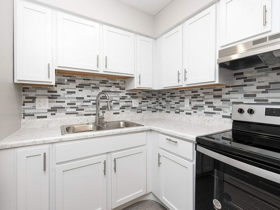 1st image of 4187 Beechwold Dr #107