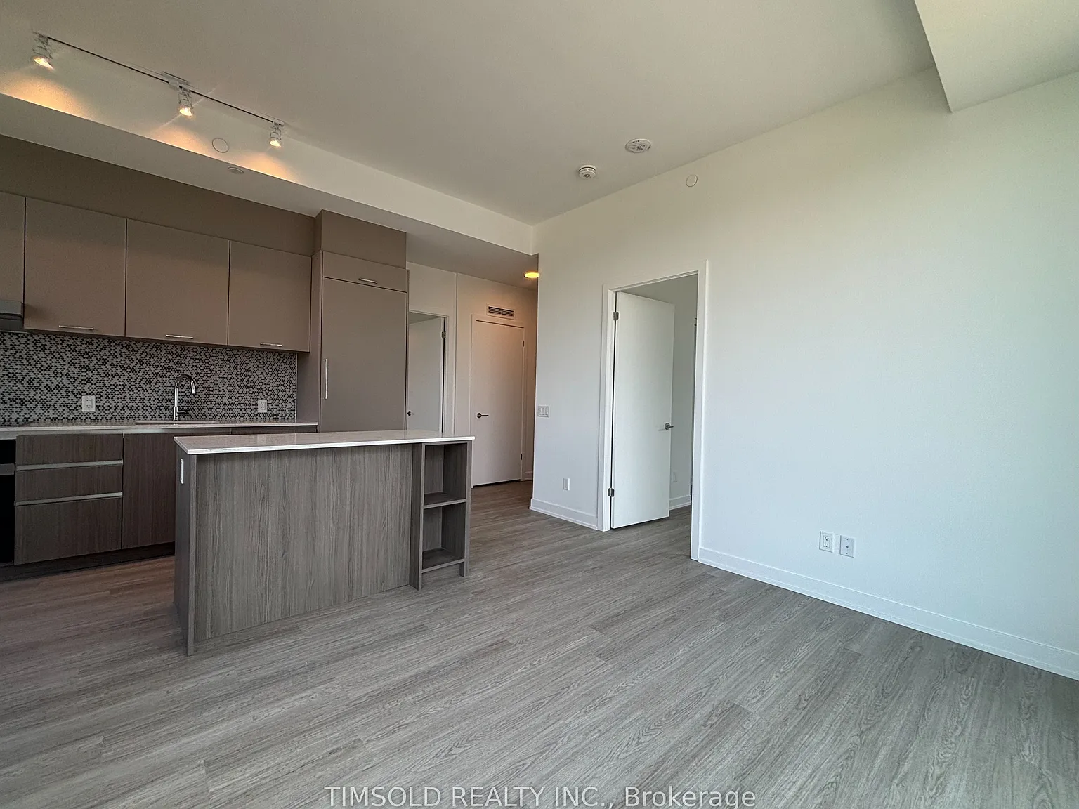 2 bed, $3,300 — Photo 4