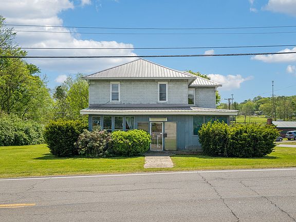 2nd image of 611 1st Ave