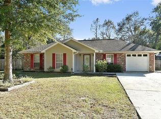 30180 Tracy Dr, Lacombe, LA 70445