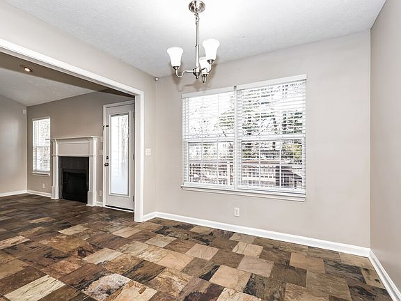 5th image of 1236 Ballater Dr