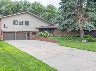 14 Elmwood Dr, Mapleton, IA 51034