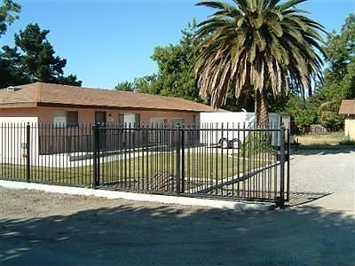 1st image of 2519 Delano Ave