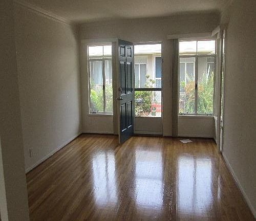 2nd image of 1221 Franklin St APT 4