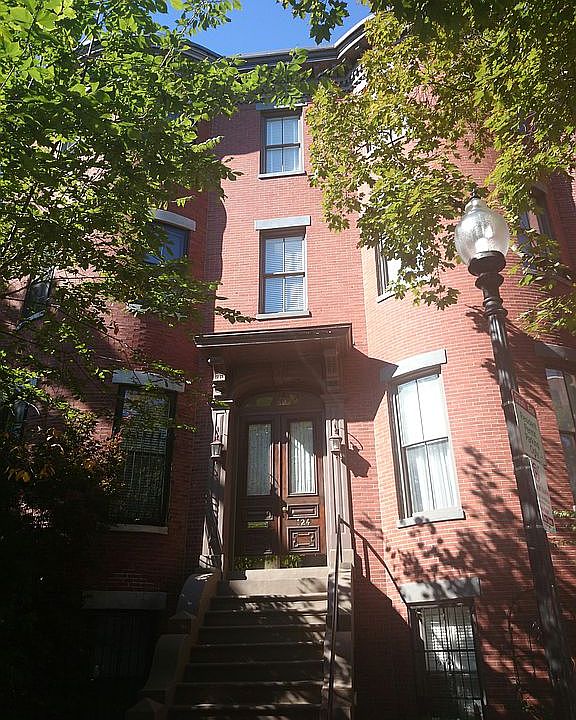 2nd image of 124 Pembroke St #3