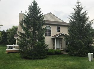 506 Falcongate Dr, Monmouth Junction, NJ 08852