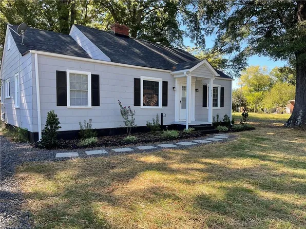 425 Moir St, Eden, NC 27288