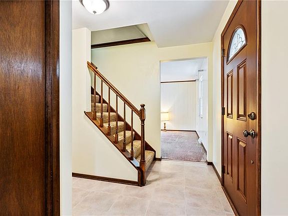 5th image of 8036 Broadlawn Dr