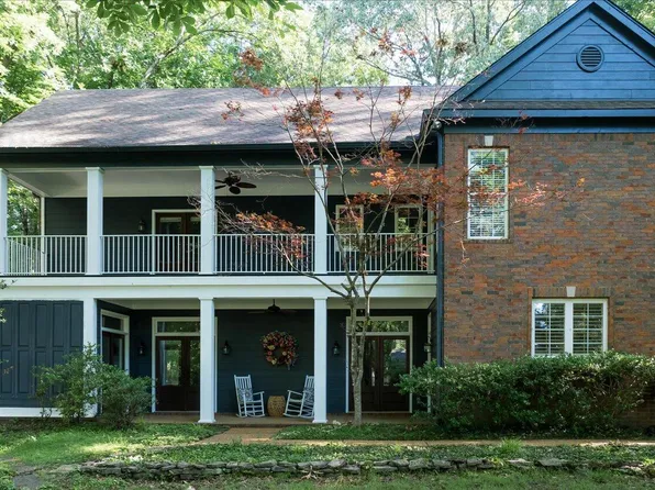 25 Oak Grove Dr, Byhalia, MS 38611