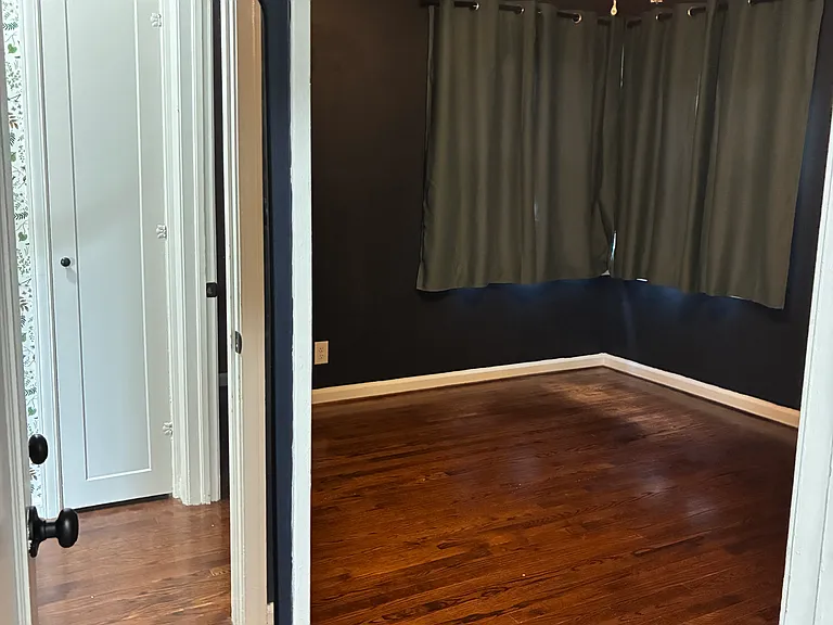 2331 Rowland Ave — Photo 9