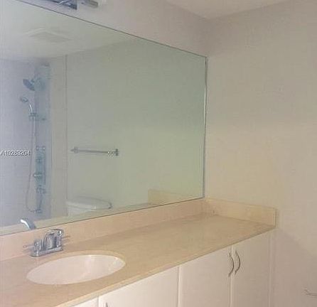 3rd image of 1751 N Bayshore Dr #5508