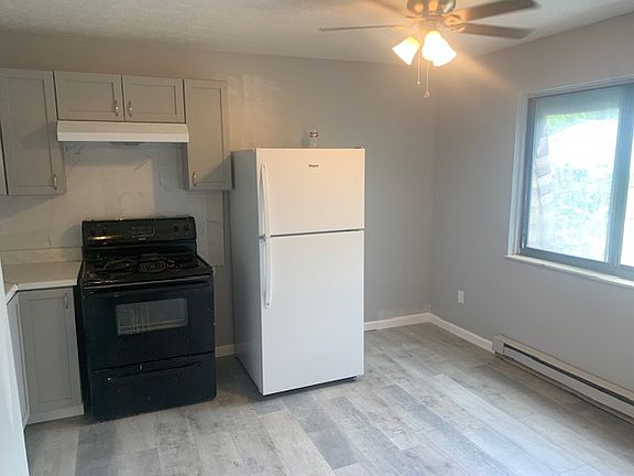 3rd image of 6092 Applecrest Ct APT 6