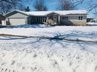 1919 McDonald Dr, Huron, SD 57350