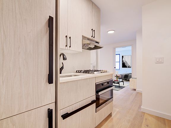 5th image of 51 Spring St APT 9