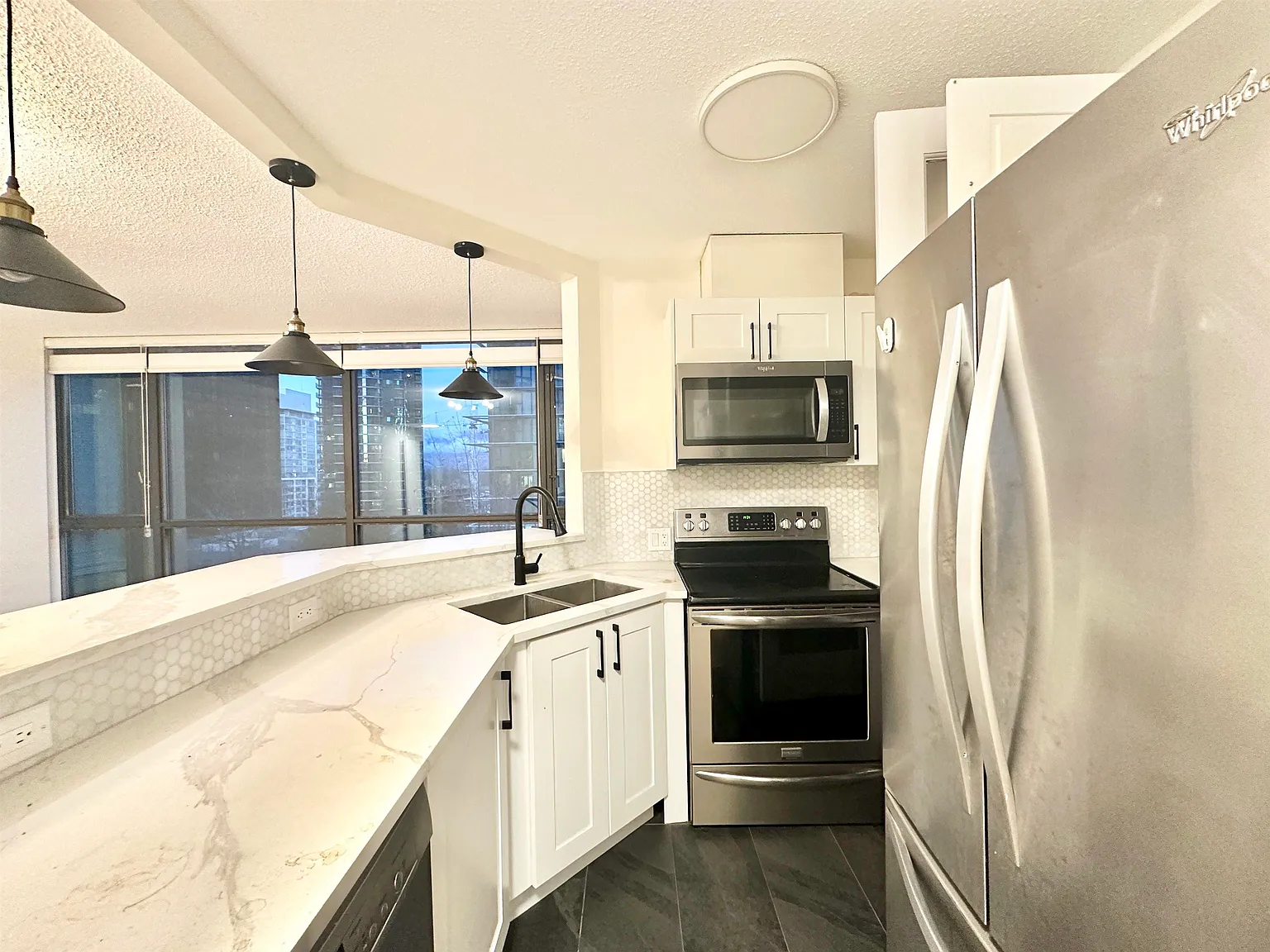 1 bed, 621 sqft, $2,600 — Photo 4
