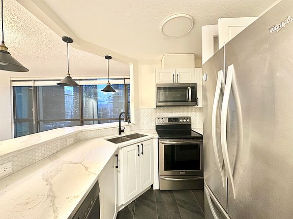 4th image of 1331 Alberni St #302