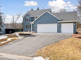 8630 Stanley Trl, Eden Prairie, MN 55347