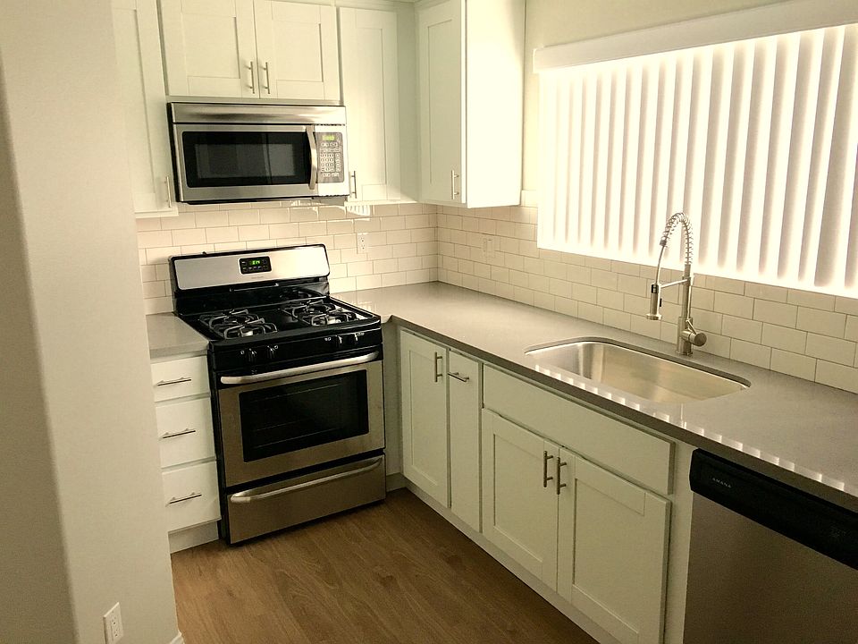 1st image of 250 W Stocker St APT 201