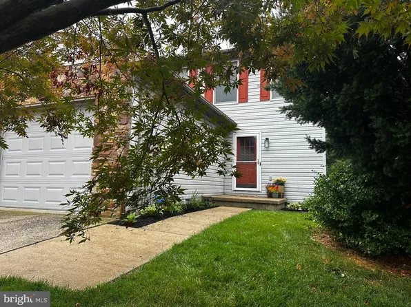 436 Springbrook Ct Unit E-1, Hanover, PA 17331