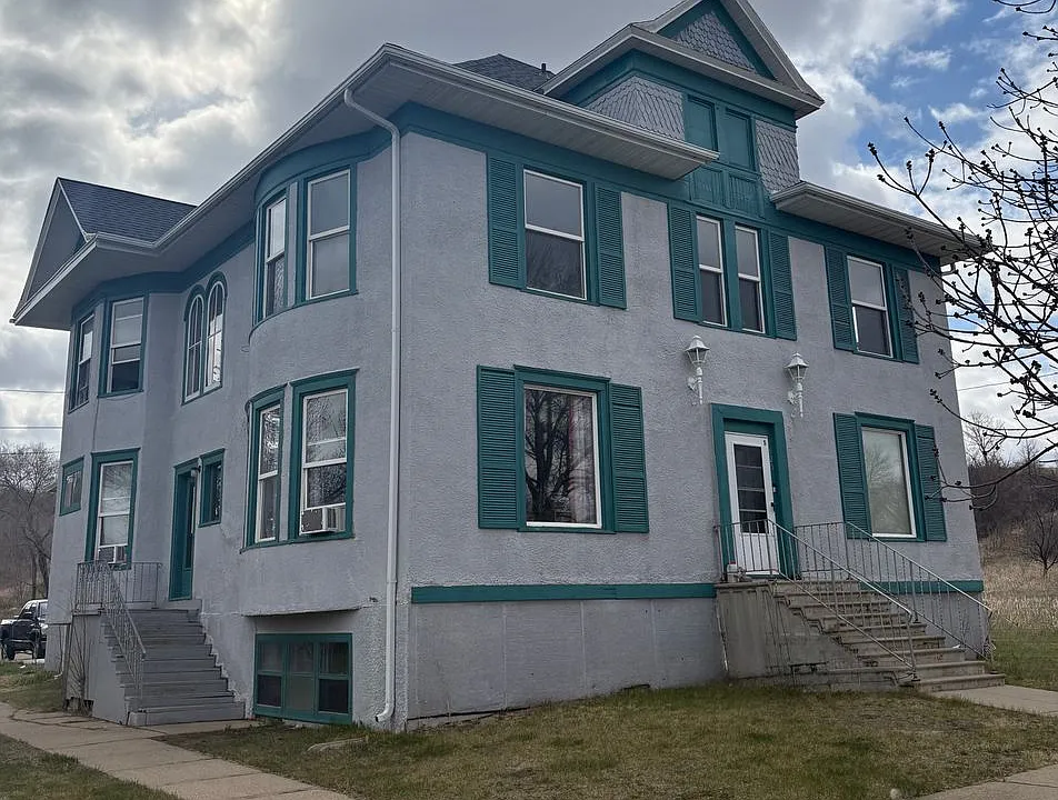 625 Maple Street