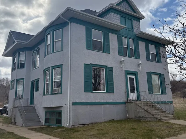 625 Maple St, Minot, ND 58701