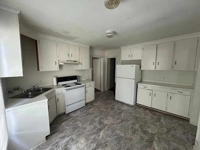 318 S Limestone St — Photo 19