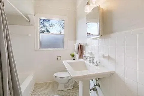 3822 Octavia St — Photo 2